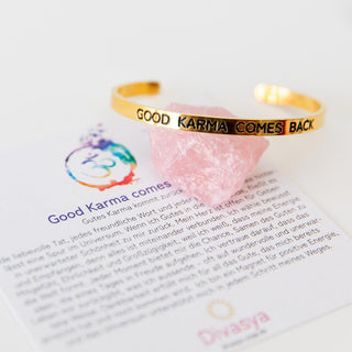 Armreif mit Gravur Mantra good karma vergoldet