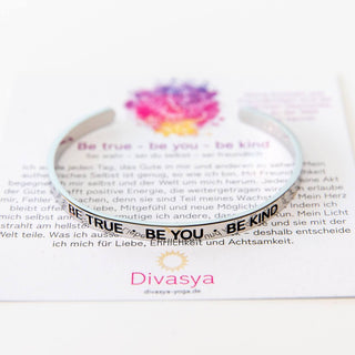 Armreif mit Gravur silber Mantra be kind