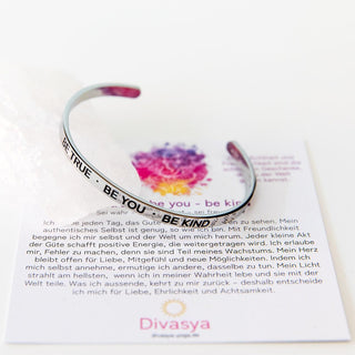 Armreif mit Gravur silber Mantra be kind