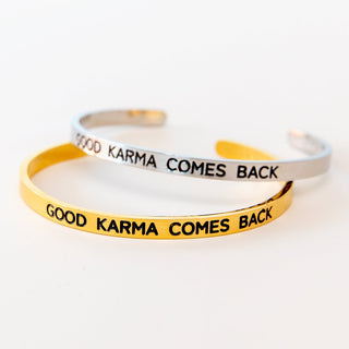Armreif mit Gravur Mantra good karma vergoldet