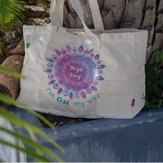 shopper aus Bio Baumwolle mit yoga Motiv Druck