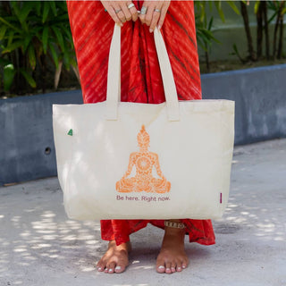 shopper aus Bio Baumwolle mit yoga Motiv Druck