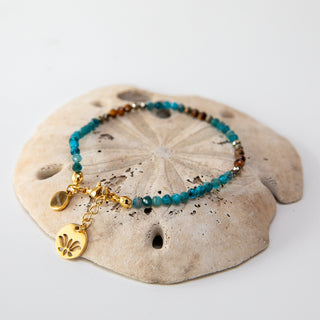 Yoga Armband aus Apatit, Tigerauge, vergoldetem Lotus Anhänger