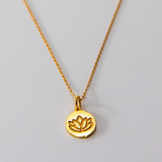 Gold Halskette mit Yoga Anhänger Lotusblüte