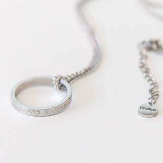 Kette mit Ring Gravur silber Mantra spiritueller Schmuck yoga Schmuck