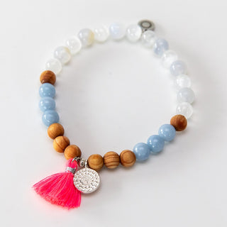 Mala Armband aus Angelit mit Om Anhänger aus Silber und Mini Quaste