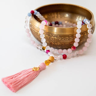 Mala Kette Meditationskette Rosenquarz, Mondstein Angelit vergoldete Perle