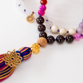 Mala Kette Meditationskette buddhistische Kette echte Kristalle vergoldete Chakra