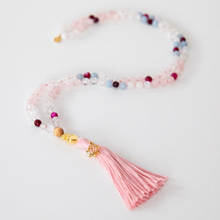 Mala Kette Meditationskette Rosenquarz, Mondstein Angelit vergoldete Perle