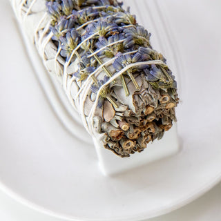 Räucherbündel weißer Salbei mit lavendel