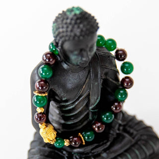 Yoga Armband aus Granat mit goldenem Buddha Kopf