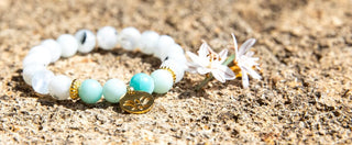 Yoga Armband amazonit Mondstein vergoldeter Lotus Anhänger