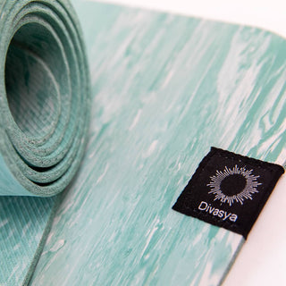 Yogamatte aus Naturkautschuk mit 4mm dicke Dämpfung