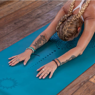 Yogamatte aus Naturkautschuk rutschfest mit Mandala Muster nachhaltig