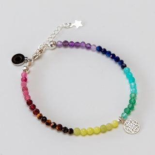 Chakra Armband mit versilbertem Anhänger Lebensblume