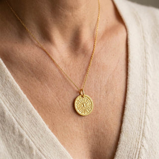 Halskette Gold mit Yoga Anhänger Om Mantra