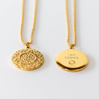 Kette mit Anhänger Mandala Gravur Affirmation I am cosmic