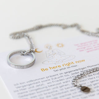 Kette mit Ring Mantra Gravur Edelstahl Yoga Schmuck