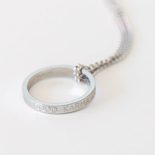 Kette mit Ring Gravur silber Mantra spiritueller Schmuck yoga Schmuck