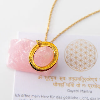 Mantra Kette vergoldet Gayatri Mantra Gravur