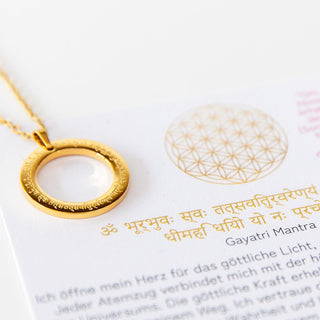 Mantra Kette vergoldet Gayatri Mantra Gravur