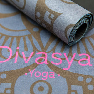 Reise Yogamatte: dünn & leicht | faltbar & rutschfest | Dark Mandala