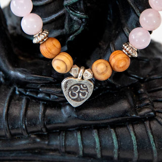 Yoga Armband rosenquarz om symbol Silber sandelholz