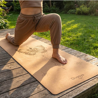 Tappetino yoga in sughero con gomma naturale, tracolla e copertura protettiva